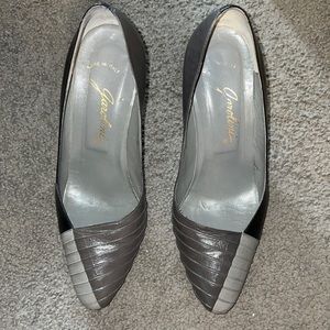 Vintage Women’s black pumps size 7 M